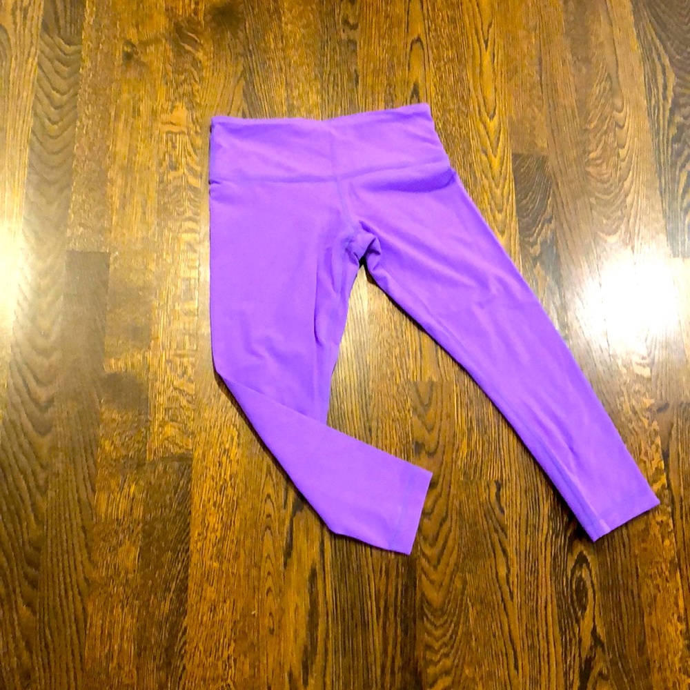 Lululemon purple cropped leggings